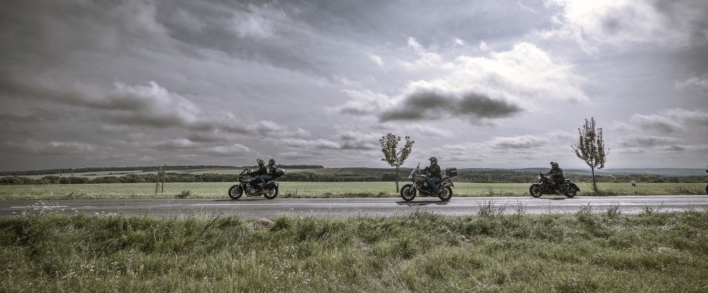 Der Verein C.M.G.C. vereint Motoradfahrer (membro del club) aus Tschechien und dem Ausland, die gerne MOTO GUZZI fahren.